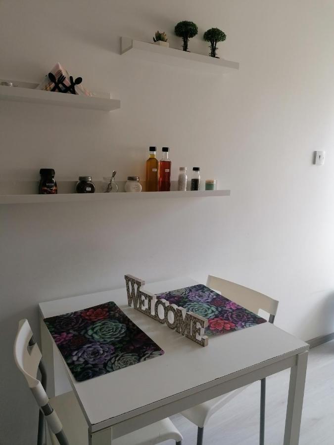 Elenas 1 Bedroom Apartment In Limassol Center Esterno foto