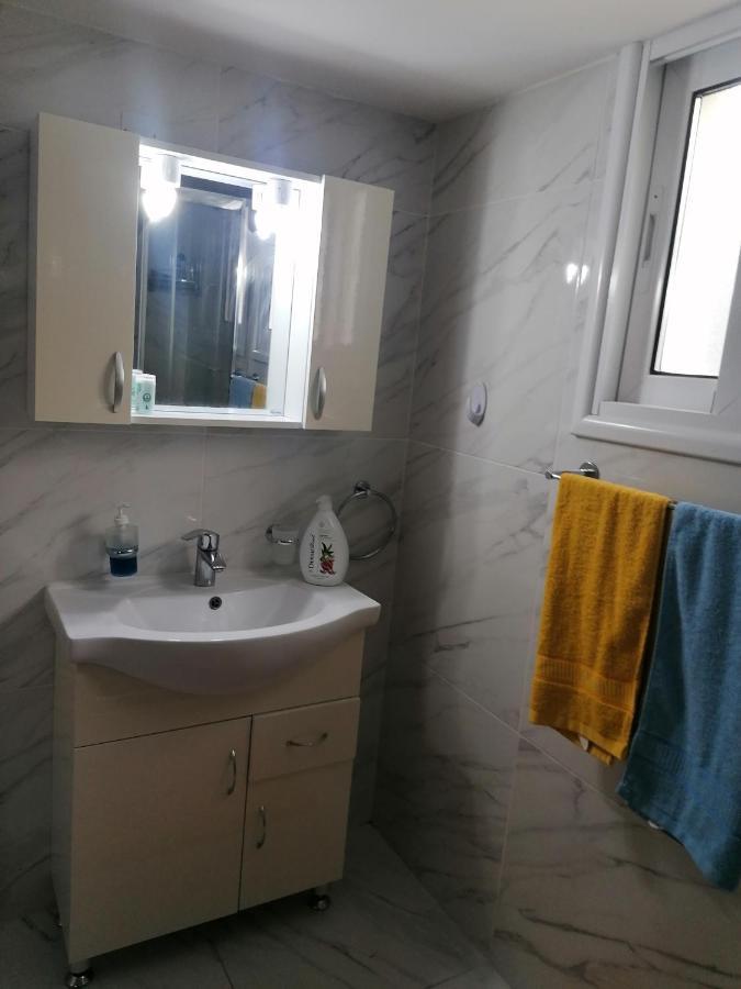 Elenas 1 Bedroom Apartment In Limassol Center Esterno foto