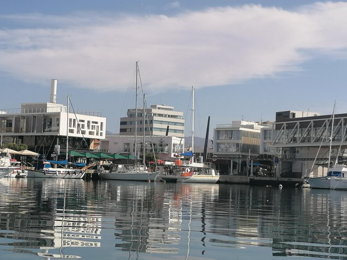 Elenas 1 Bedroom Apartment In Limassol Center Esterno foto