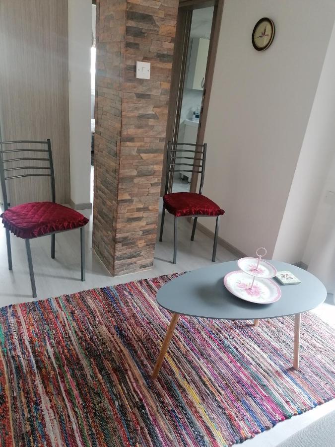 Elenas 1 Bedroom Apartment In Limassol Center Esterno foto